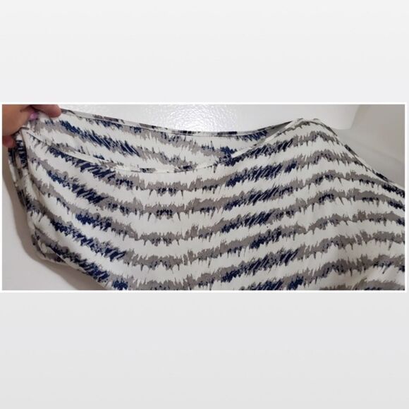 Cynthia Rowley Top Womens Medium Cold Shoulder Blue Striped White Blouse - Picture 8 of 16